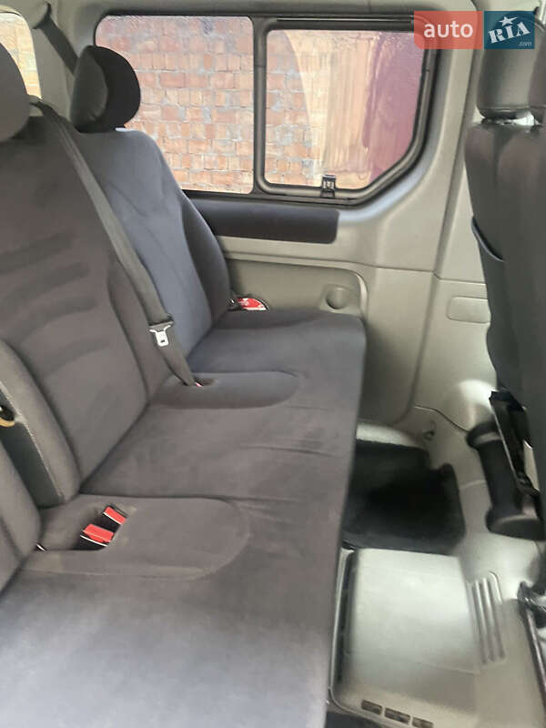 Мінівен Renault Trafic 2010 в Чернівцях