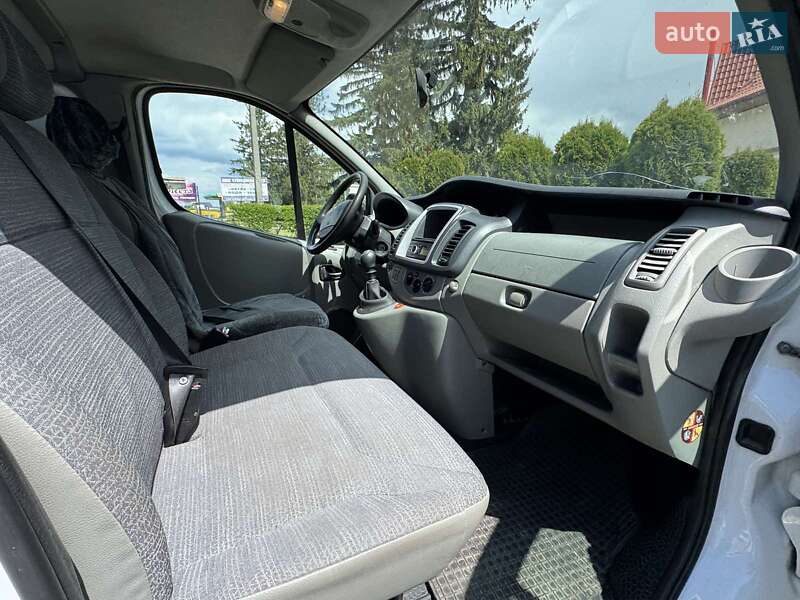 Мінівен Renault Trafic 2013 в Старокостянтинові