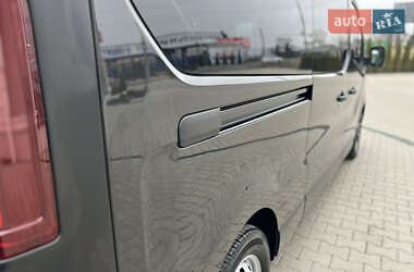 Минивэн Renault Trafic 2020 в 