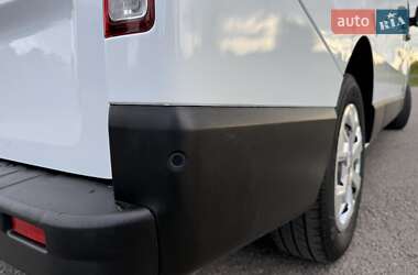 Вантажний фургон Renault Trafic 2024 в 