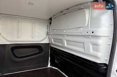 Вантажний фургон Renault Trafic 2024 в 