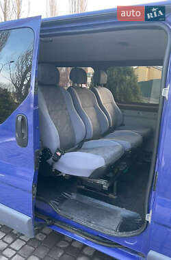 Минивэн Renault Trafic 2005 в 