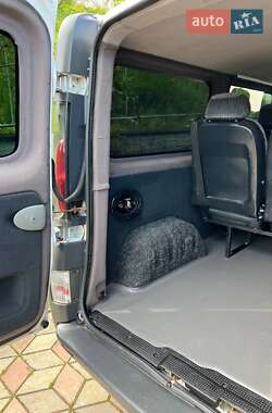 Мінівен Renault Trafic 2006 в 