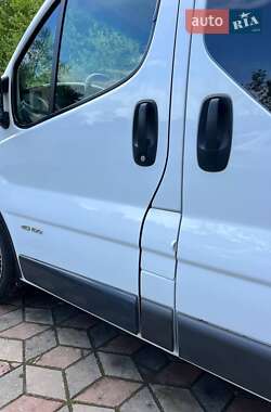 Мінівен Renault Trafic 2006 в 