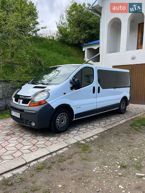 Мінівен Renault Trafic 2006 в Коломиї