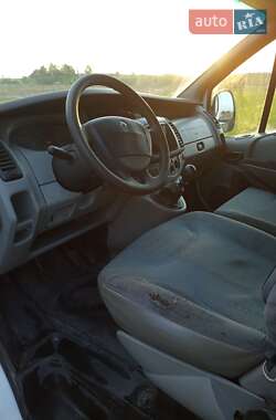 Вантажний фургон Renault Trafic 2004 в 