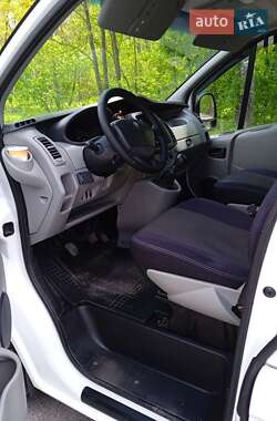 Минивэн Renault Trafic 2013 в 