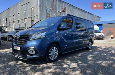 Вантажопасажирський фургон Renault Trafic 2016 в Одесі