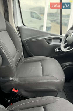 Грузовой фургон Renault Trafic 2021 в 