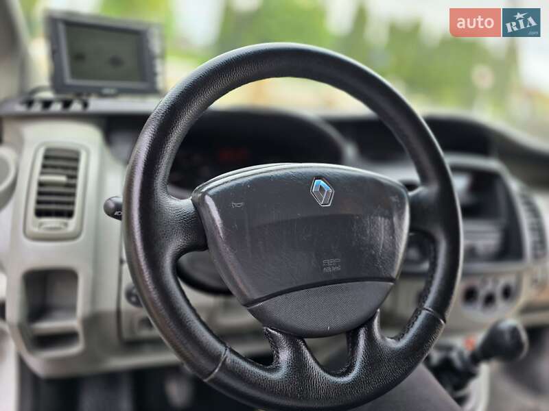 Грузовой фургон Renault Trafic 2012 в Косове