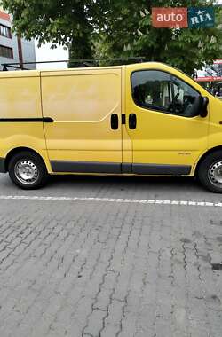 Вантажний фургон Renault Trafic 2003 в 