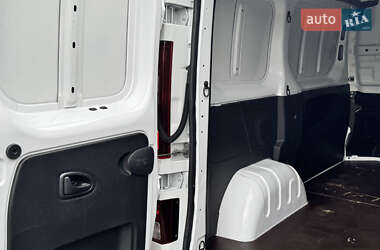 Вантажний фургон Renault Trafic 2021 в 