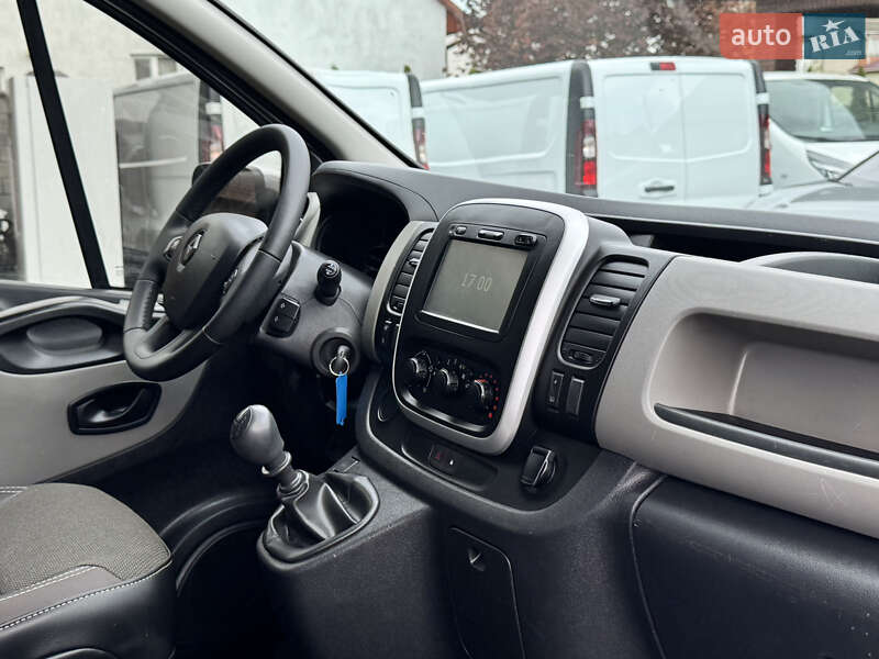 Минивэн Renault Trafic 2018 в Дубно