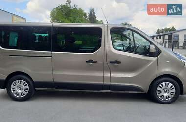 Мінівен Renault Trafic 2017 в 
