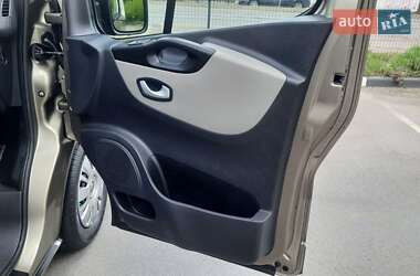 Мінівен Renault Trafic 2017 в 