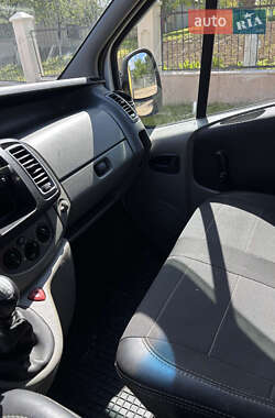 Минивэн Renault Trafic 2003 в 