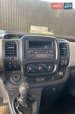 Минивэн Renault Trafic 2016 в 