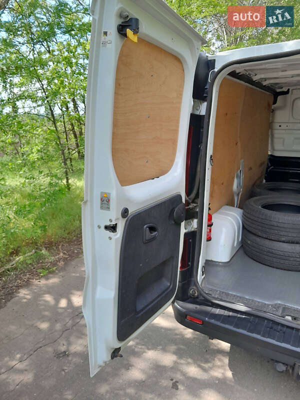 Грузовой фургон Renault Trafic 2016 в Запорожье