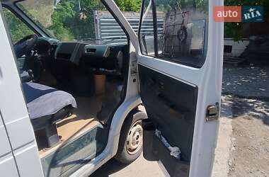 Грузовой фургон Renault Trafic 1990 в 