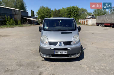 Минивэн Renault Trafic 2011 в 