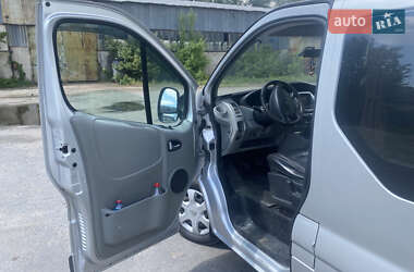 Минивэн Renault Trafic 2011 в 