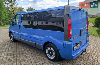 Мінівен Renault Trafic 2011 в 