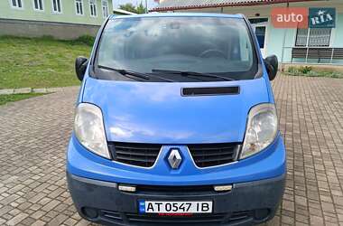 Мінівен Renault Trafic 2011 в 