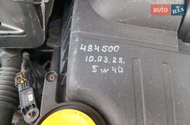 Мінівен Renault Trafic 2011 в 
