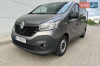 Грузовой фургон Renault Trafic 2015 в 