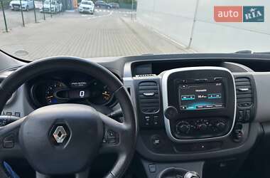 Грузовой фургон Renault Trafic 2015 в 