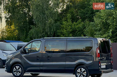 Минивэн Renault Trafic 2022 в 