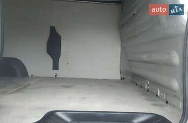 Грузовой фургон Renault Trafic 2013 в 