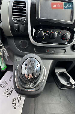 Грузопассажирский фургон Renault Trafic 2018 в 