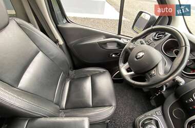 Минивэн Renault Trafic 2018 в 