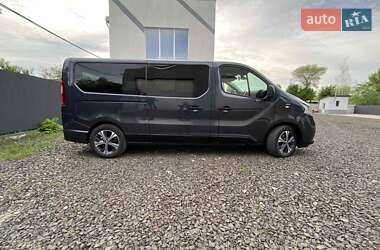 Минивэн Renault Trafic 2018 в 