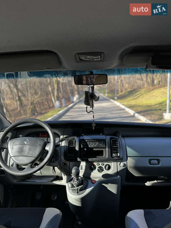 Минивэн Renault Trafic 2008 в Черновцах