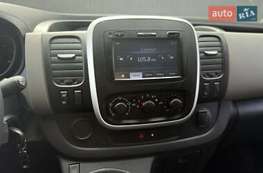 Грузовой фургон Renault Trafic 2015 в 