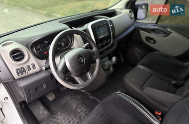 Грузовой фургон Renault Trafic 2015 в 