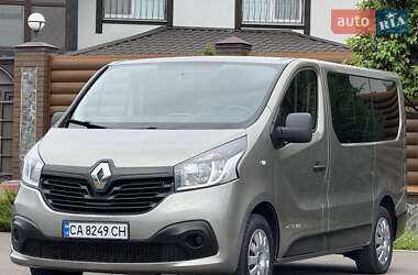 Мінівен Renault Trafic 2015 в 