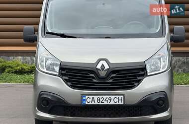 Мінівен Renault Trafic 2015 в 