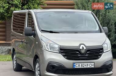 Мінівен Renault Trafic 2015 в 