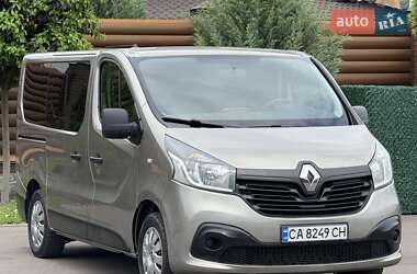 Мінівен Renault Trafic 2015 в 