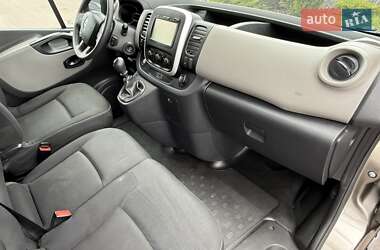 Мінівен Renault Trafic 2015 в 