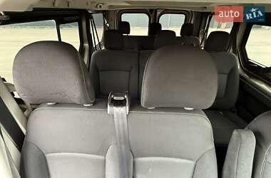 Мінівен Renault Trafic 2015 в 