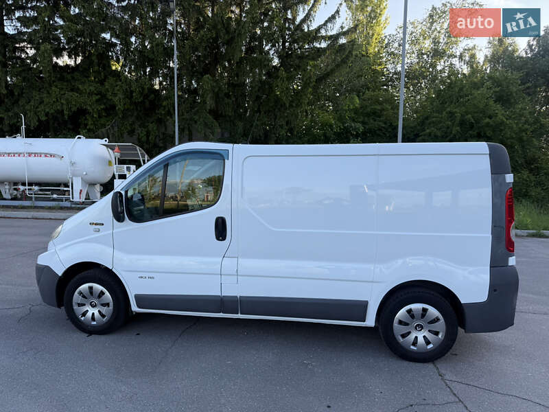 Вантажний фургон Renault Trafic 2012 в Старокостянтинові