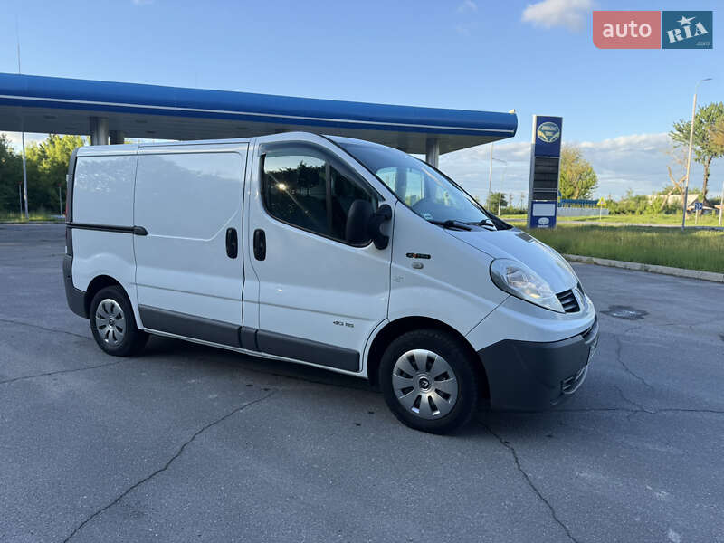 Вантажний фургон Renault Trafic 2012 в Старокостянтинові