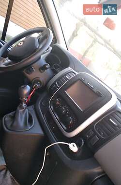 Минивэн Renault Trafic 2016 в 