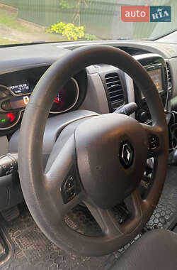 Минивэн Renault Trafic 2018 в 