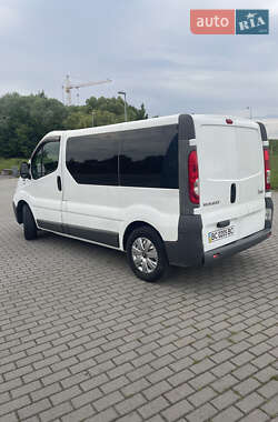 Минивэн Renault Trafic 2009 в 