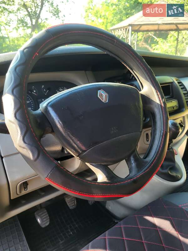 Минивэн Renault Trafic 2003 в Березовке